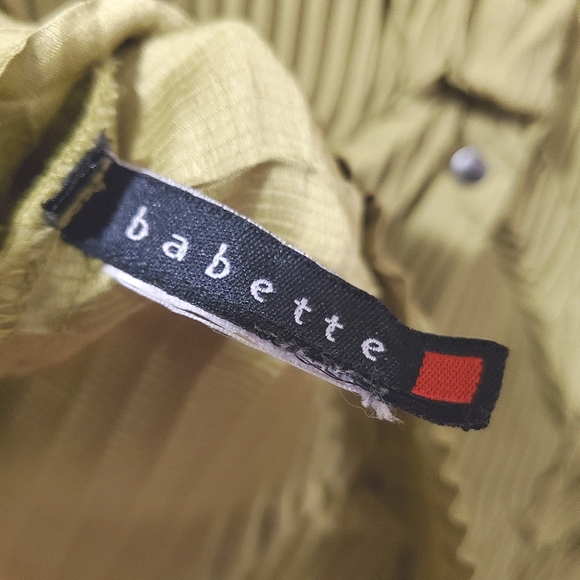 Babette - Crinkle Blouse in Green - Read for Sizing - Picture 5 of 5